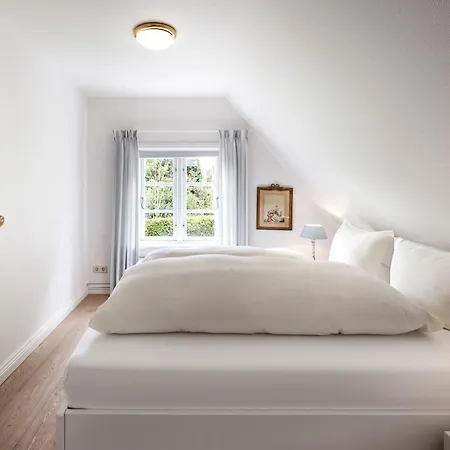 Sanfte Brise 2 - Rechts Ferienhaus *